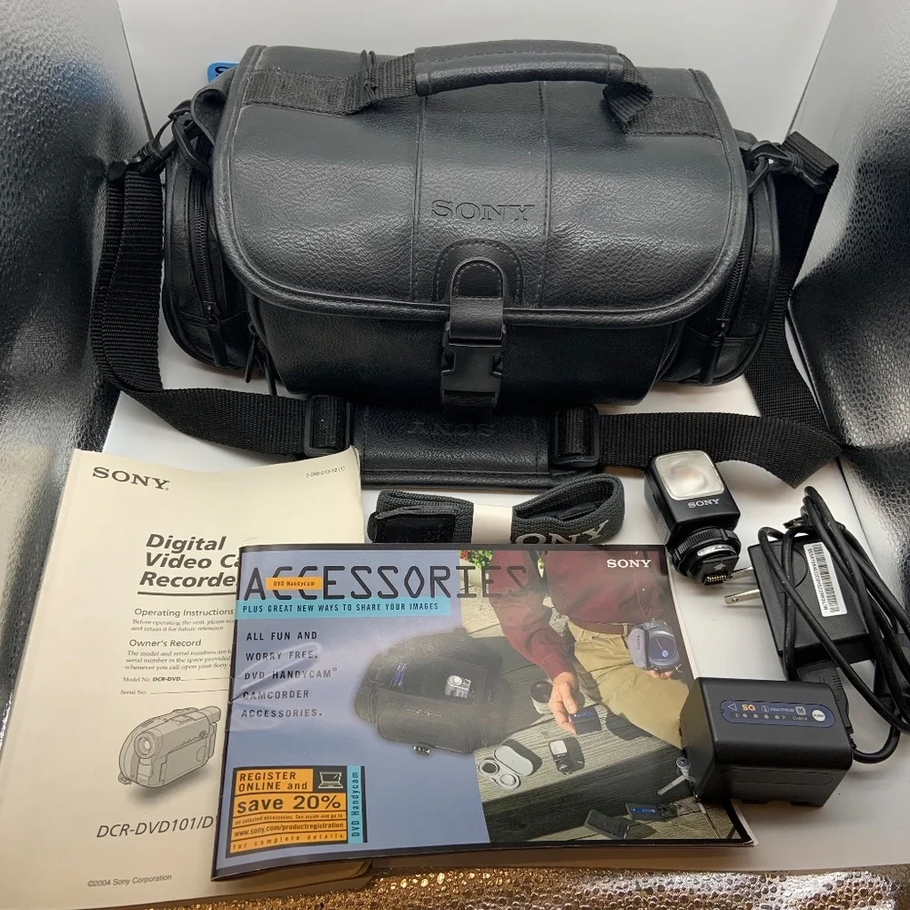 Sony HandyCam LCS-VA3 Leather Carrying Case Bag with Manuals and Extras